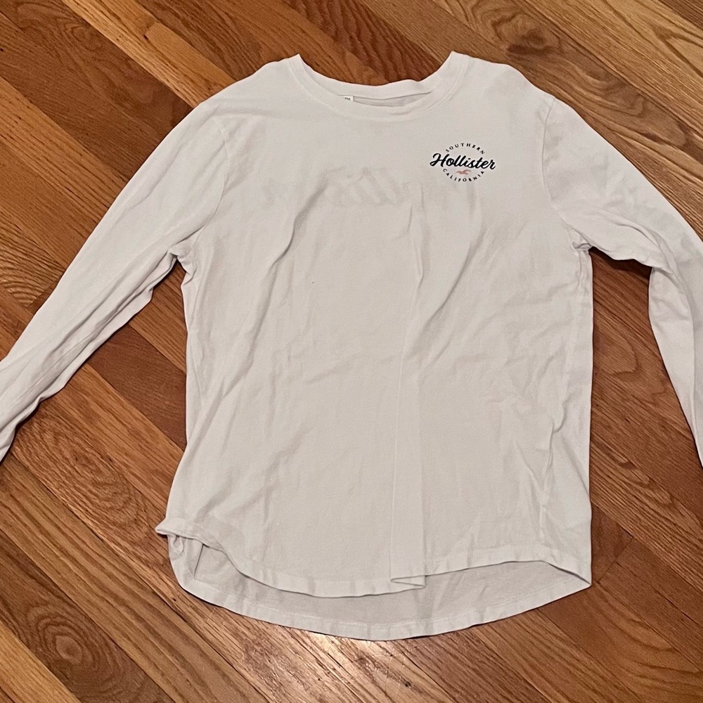 holister long sleeve t-shirt